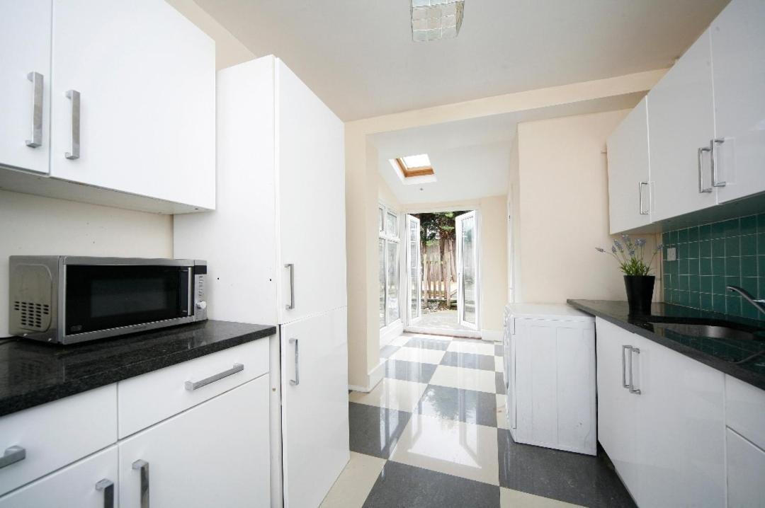 London Comfy Doubles Aparthotel Buitenkant foto